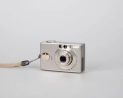 Canon® Canon Powershot S230 Digital Elph 3.2MP CCD Digicam W/ 128 MB CF Card + Battery + Charger(Canon Powershot S230 Digital Elph 3 2mp Ccd Digicam W 128 Mb Cf Card Battery Charger) -Vintage Camera Store Canon powershot s230 3.2mp CCD digicam 20240307 918