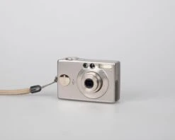 Canon® Canon Powershot S230 Digital Elph 3.2MP CCD Digicam W/ 128 MB CF Card + Battery + Charger(Canon Powershot S230 Digital Elph 3 2mp Ccd Digicam W 128 Mb Cf Card Battery Charger) -Vintage Camera Store Canon powershot s230 3.2mp CCD digicam 20240307 919