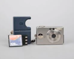 Canon® Canon Powershot S230 Digital Elph 3.2MP CCD Digicam W/ 128 MB CF Card + Battery + Charger(Canon Powershot S230 Digital Elph 3 2mp Ccd Digicam W 128 Mb Cf Card Battery Charger)