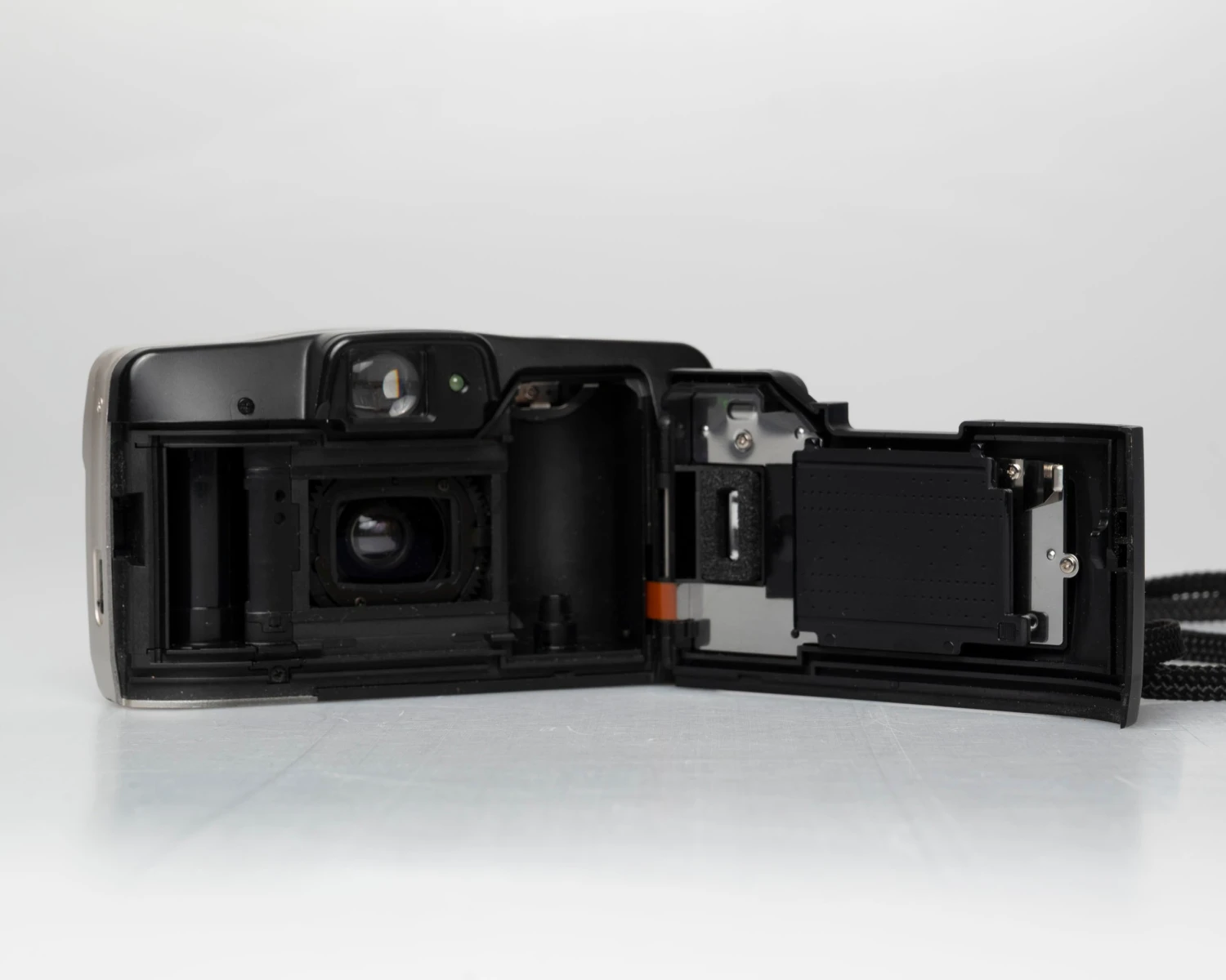 Canon® Canon Sure Shot Zoom 76 Date 35mm Film Camera W/ Case (serial 4575391)(Canon Sure Shot Zoom 76 Date 35mm Film Camera W Case Serial 4575391) - Image 13