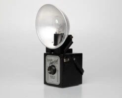 Herco Imperial 620 Snap Shot Camera With Flash-holder(Herco Imperial 620 Snap Shot Camera With Flash Holder) -Vintage Camera Store Herco Imperial 620 snapshot camera with flash 20250417 9