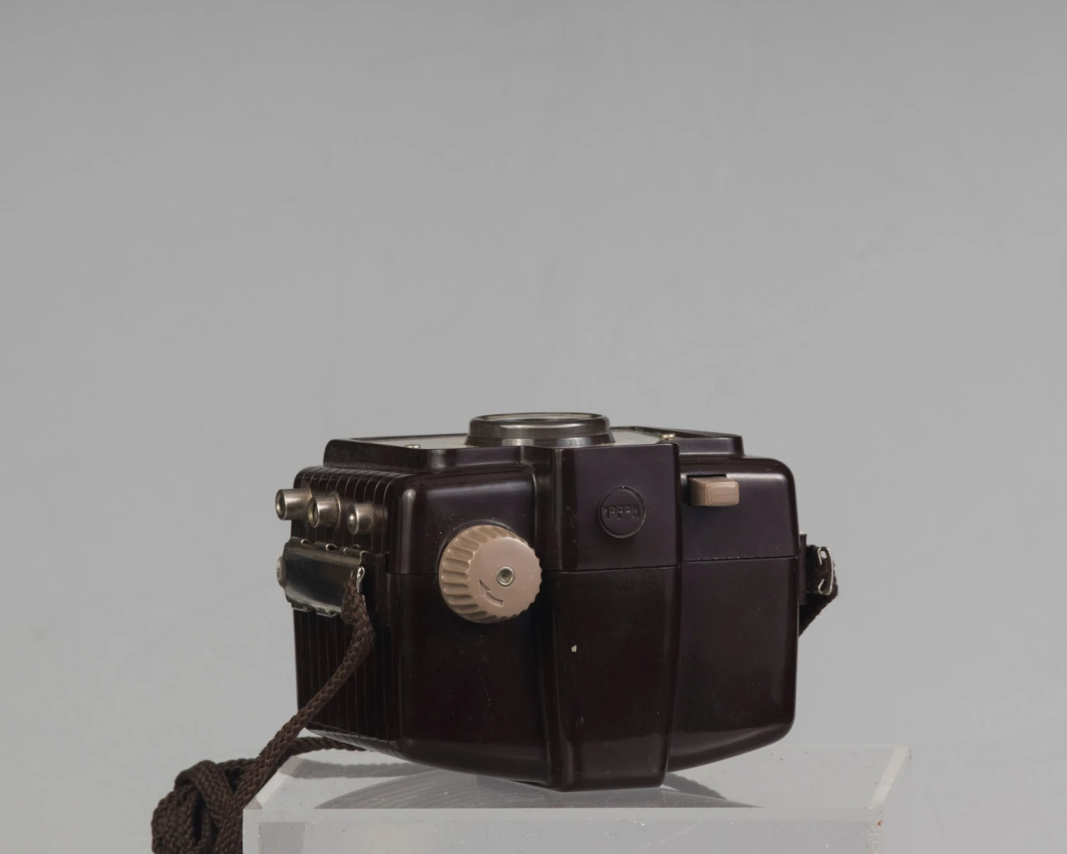 Kodak Brownie Holiday Flash With Flash Holder And Flash-bulb (uses 127 Film)(Kodak Brownie Holiday Flash With Flash Holder And Flash Bulb Uses 127 Film) 9 Kodak Brownie Holiday Flash With Flash Holder And Flash-bulb (uses 127 Film)(Kodak Brownie Holiday Flash With Flash Holder And Flash Bulb Uses 127 Film) - Image 9
