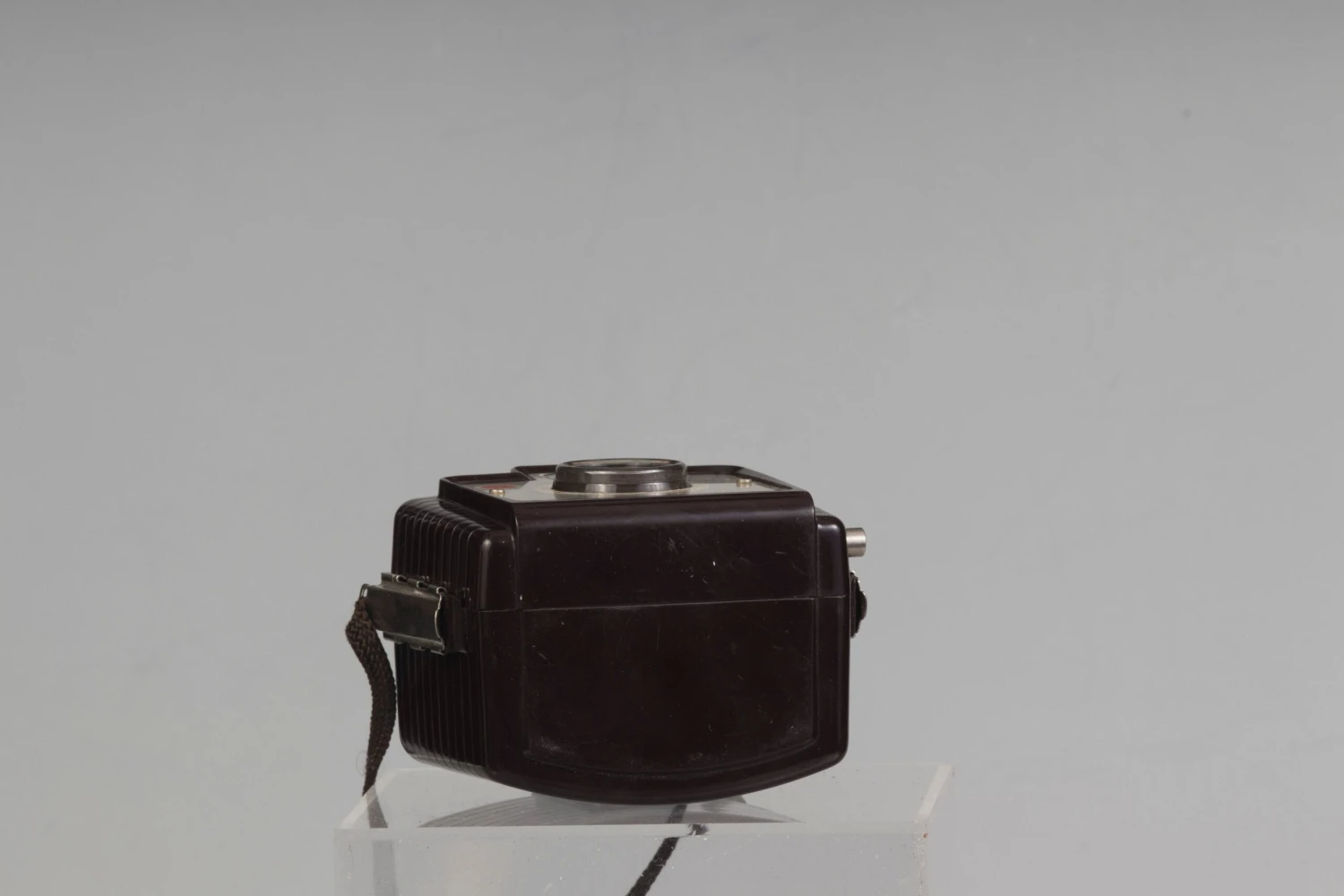 Kodak Brownie Holiday Flash With Flash Holder And Flash-bulb (uses 127 Film)(Kodak Brownie Holiday Flash With Flash Holder And Flash Bulb Uses 127 Film) 4 Kodak Brownie Holiday Flash With Flash Holder And Flash-bulb (uses 127 Film)(Kodak Brownie Holiday Flash With Flash Holder And Flash Bulb Uses 127 Film) - Image 4