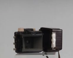 Kodak Brownie Holiday Flash With Flash Holder And Flash-bulb (uses 127 Film)(Kodak Brownie Holiday Flash With Flash Holder And Flash Bulb Uses 127 Film) 19 Kodak Brownie Holiday Flash With Flash Holder And Flash-bulb (uses 127 Film)(Kodak Brownie Holiday Flash With Flash Holder And Flash Bulb Uses 127 Film) -Vintage Camera Store Kodak holdiay flash outfi 20210706 759