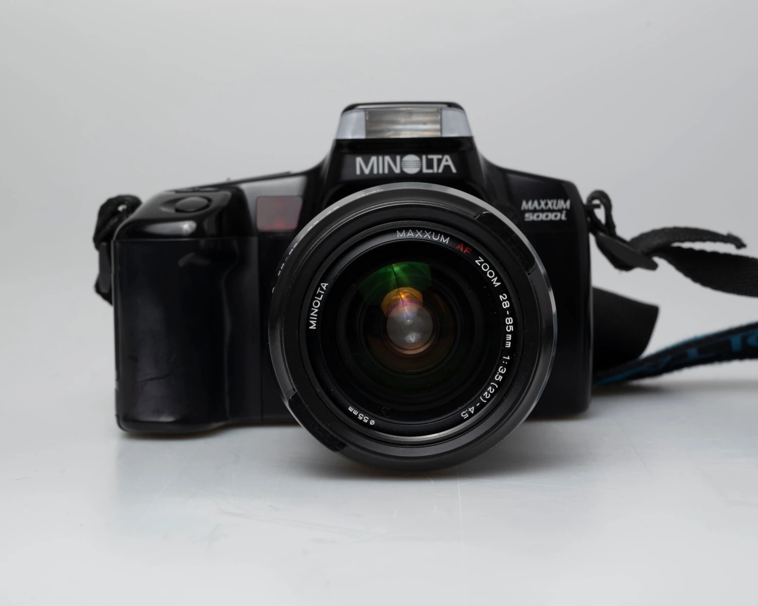 Minolta Maxxum 5000i 35mm Film SLR W/ 28-85mm Lens(Minolta Maxxum 5000i 35mm Film Slr W 28 85mm Lens)