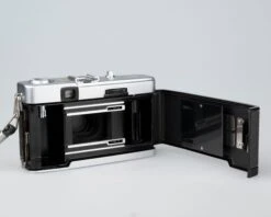 Olympus Trip 35 35mm Camera (serial 1613265)(Olympus Trip 35 35mm Camera Serial 1613265) -Vintage Camera Store Olympus Trip 35 serial 1613265 202211142217