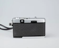 Olympus Trip 35 35mm Camera (serial 1613265)(Olympus Trip 35 35mm Camera Serial 1613265) -Vintage Camera Store Olympus Trip 35 serial 1613265 202211142218