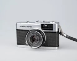 Olympus Trip 35 35mm Camera (serial 1613265)(Olympus Trip 35 35mm Camera Serial 1613265) -Vintage Camera Store Olympus Trip 35 serial 1613265 202211142221