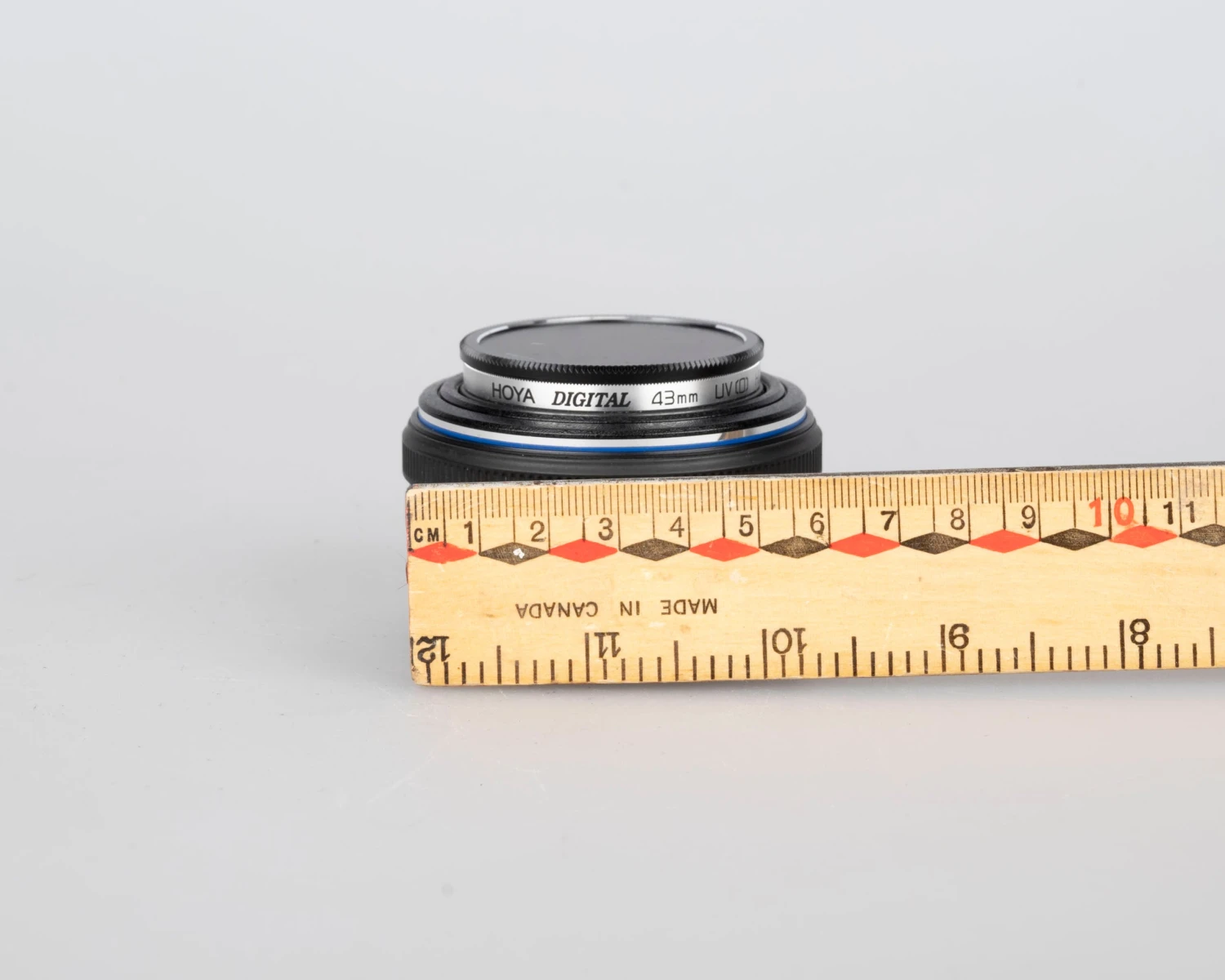 Olympus Zuiko Digital 25mm 1:2.8 Pancake Lens (Four-Thirds Mount)(Olympus Zuiko Digital 25mm 1 2 8 Pancake Lens Four Thirds Mount) 2 Olympus Zuiko Digital 25mm 1:2.8 Pancake Lens (Four-Thirds Mount)(Olympus Zuiko Digital 25mm 1 2 8 Pancake Lens Four Thirds Mount) - Image 2