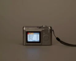 Panasonic Lumix DMC-LZ1 4 MP CCD Sensor Digicam (uses AA Batteries + SD Card Memory)(Panasonic Lumix Dmc Lz1 4 Mp Ccd Sensor Digicam Uses Aa Batteries Sd Card Memory) -Vintage Camera Store PanasonicLumixDMC LZ1 4 megapixel ccd digicam 20240319 1083