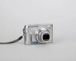 Panasonic Lumix DMC-LZ1 4 MP CCD Sensor Digicam (uses AA Batteries + SD Card Memory)(Panasonic Lumix Dmc Lz1 4 Mp Ccd Sensor Digicam Uses Aa Batteries Sd Card Memory) -Vintage Camera Store PanasonicLumixDMC LZ1 4 megapixel ccd digicam 20240319 1085