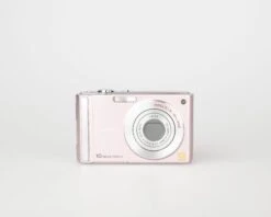 Panasonic Lumix FS20 Digicam Feat/ 10.1 MP CCD Sensor + Leica DC Lens;w/ Charger + Battery + Box + Manual(Panasonic Lumix Fs20 Digicam Feat 10 1 Mp Ccd Sensor Leica Dc Lens W Charger Battery Box Manual)