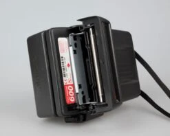 Polaroid OneStep Close-up 600 Instant Camera (serial F6M508VUVDDA)(Polaroid Onestep Close Up 600 Instant Camera Serial F6m508vuvdda) -Vintage Camera Store Polaroid OneStep CloseUp serial F6M508VUVDDA 202303173395