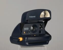 Polaroid 600 Blue And Yellow Instant Camera With Original Case(Polaroid 600 Blue And Yellow Instant Camera With Original Case)