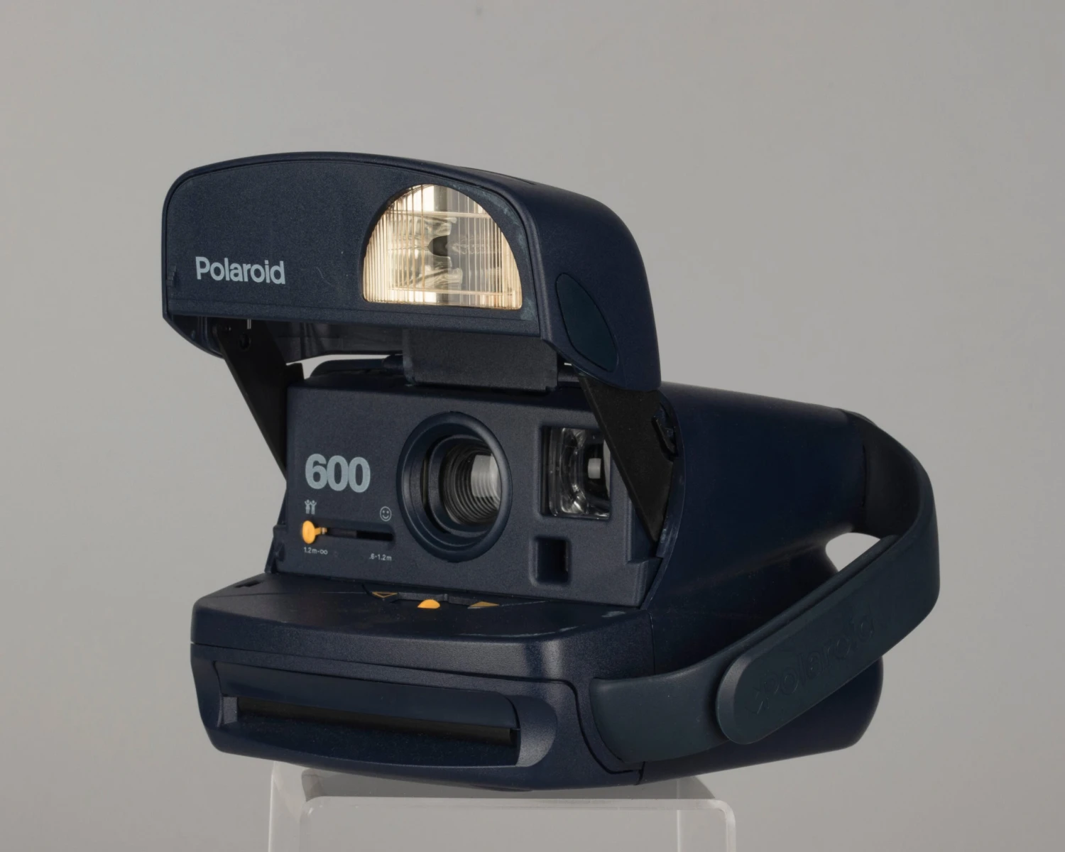 Polaroid 600 Blue And Yellow Instant Camera With Original Case(Polaroid 600 Blue And Yellow Instant Camera With Original Case) 4 Polaroid 600 Blue And Yellow Instant Camera With Original Case(Polaroid 600 Blue And Yellow Instant Camera With Original Case) - Image 4