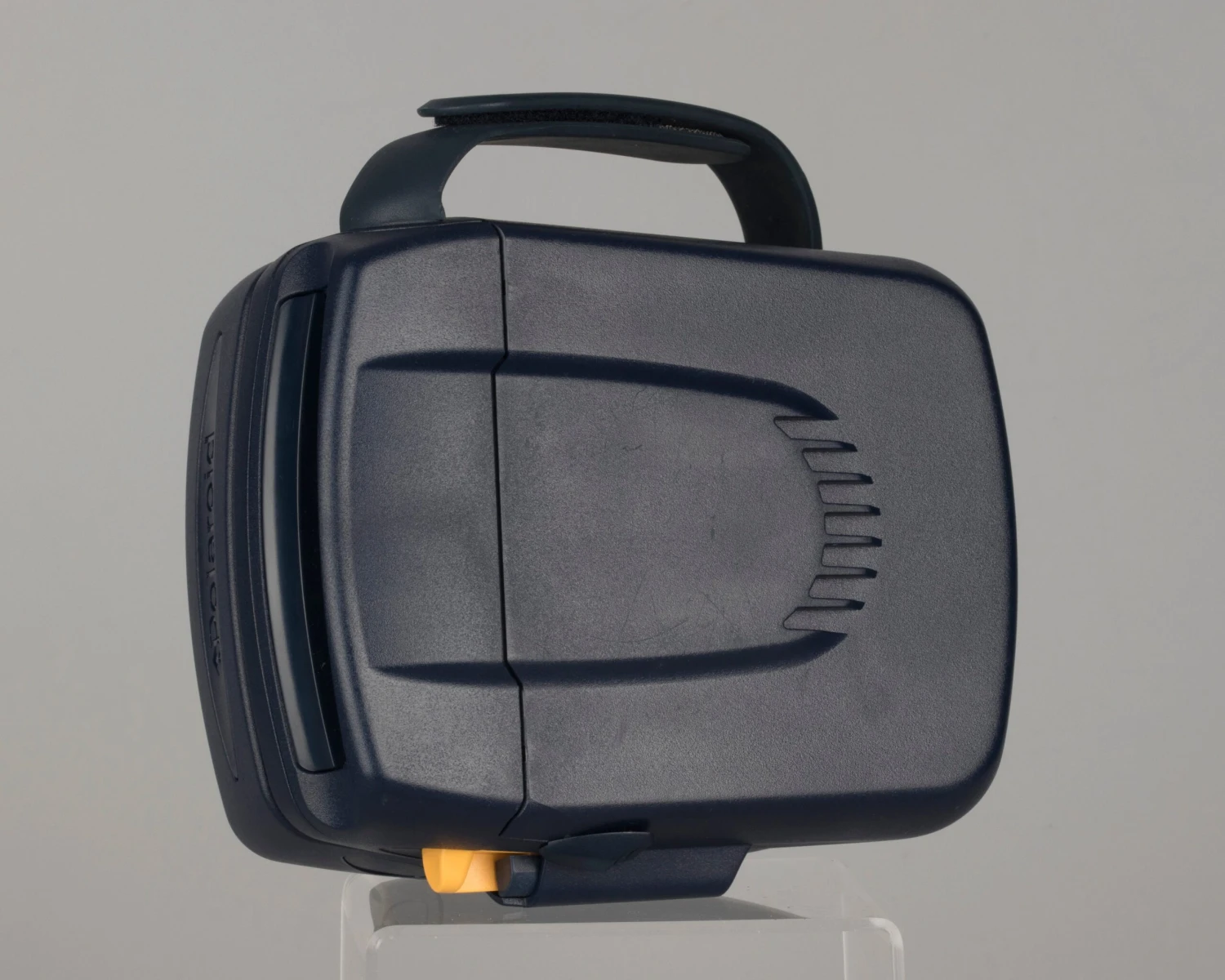 Polaroid 600 Blue And Yellow Instant Camera With Original Case(Polaroid 600 Blue And Yellow Instant Camera With Original Case) 8 Polaroid 600 Blue And Yellow Instant Camera With Original Case(Polaroid 600 Blue And Yellow Instant Camera With Original Case) - Image 8