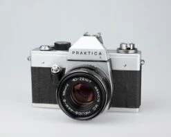 Praktica L 35mm Film SLR Camera W/Helios-44M-6 58mm F2 Lens(Praktica L 35mm Film Slr Camera W Helios 44m 6 58mm F2 Lens) -Vintage Camera Store Praktica L with Helios 44m 6 serial 102210 202211092106