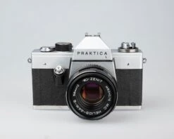 Praktica L 35mm Film SLR Camera W/Helios-44M-6 58mm F2 Lens(Praktica L 35mm Film Slr Camera W Helios 44m 6 58mm F2 Lens)