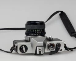 Praktica MTL 5 35mm Film SLR Camera With Rikenon 50mm F2 Lens(Praktica Mtl5 35mm Film Slr Camera With Rikenon 50mm F2 Lens) -Vintage Camera Store Praktica MTL5 with rikenon50mmf2lens 20200530 081