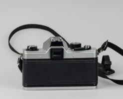 Praktica MTL 5 35mm Film SLR Camera With Rikenon 50mm F2 Lens(Praktica Mtl5 35mm Film Slr Camera With Rikenon 50mm F2 Lens) -Vintage Camera Store Praktica MTL5 with rikenon50mmf2lens 20200530 083