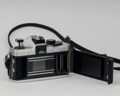 Praktica MTL 5 35mm Film SLR Camera With Rikenon 50mm F2 Lens(Praktica Mtl5 35mm Film Slr Camera With Rikenon 50mm F2 Lens) -Vintage Camera Store Praktica MTL5 with rikenon50mmf2lens 20200530 085