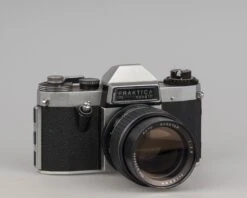 Praktica Nova 1B 35mm SLR Camera With Exaktar 135mm F2.8 Lens(Praktica Nova 1b 35mm Slr Camera With Exaktar 135mm F2 8 Lens)