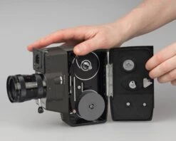 Yashica U-Matic 8mm Movie Camera(Yashica U Matic 8mm Movie Camera) -Vintage Camera Store Yashica u matic 8mm movie camera 20200530 060