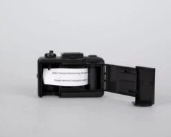 Accoutrements Pop Cam 35mm Novelty 'Andy Warhol' Camera(Accoutrements Pop Cam 35mm Novelty Andy Warhol Camera) 18 Accoutrements Pop Cam 35mm Novelty 'Andy Warhol' Camera(Accoutrements Pop Cam 35mm Novelty Andy Warhol Camera) -Vintage Camera Store accoutrements pop cam 35mm film pns camera 20240326 1385