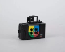 Accoutrements Pop Cam 35mm Novelty 'Andy Warhol' Camera(Accoutrements Pop Cam 35mm Novelty Andy Warhol Camera) 13 Accoutrements Pop Cam 35mm Novelty 'Andy Warhol' Camera(Accoutrements Pop Cam 35mm Novelty Andy Warhol Camera) -Vintage Camera Store accoutrements pop cam 35mm film pns camera 20240326 1390
