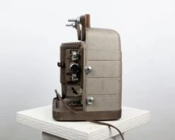 Bell And Howell 253 RV Regular 8 Movie Projector (serial F73714)(Bell And Howell 253 Rv Regular 8 Movie Projector Serial F73714) -Vintage Camera Store bell and howell 253RV regular 8mm projector 202209081750