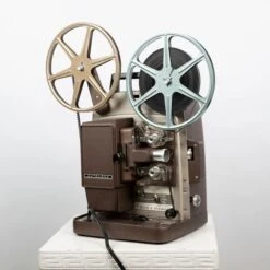 Bell And Howell 346 Super 8 Movie Projector (serial GG68600)(Bell And Howell 346 Super 8 Movie Projector Serial Gg68600)