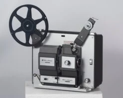 Bell And Howell 456Z Dual-format Super 8 And Regular 8mm Movie Projector(Bell And Howell 456z Dual Format Super 8 And Regular 8mm Movie Projector)