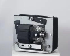 Bell And Howell 461 Super 8 Movie Projector(Bell And Howell 461 Super 8 Movie Projector) -Vintage Camera Store bellandhowell461 20200403 038