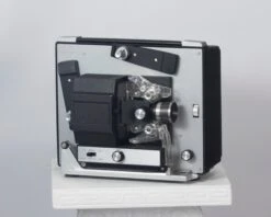 Bell And Howell 461 Super 8 Movie Projector(Bell And Howell 461 Super 8 Movie Projector) -Vintage Camera Store bellandhowell461 20200403 039