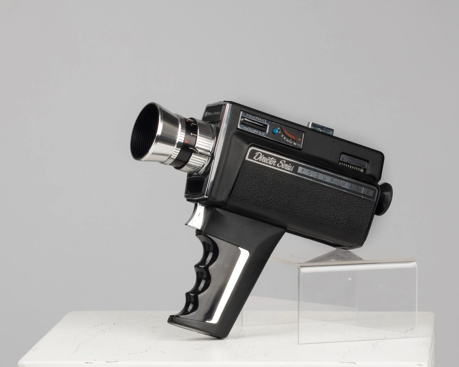 Bell And Howell 1206 Director Series Super 8 Movie Camera(Bell And Howell 1206 Director Series Super 8 Movie Camera) 1 Bell And Howell 1206 Director Series Super 8 Movie Camera(Bell And Howell 1206 Director Series Super 8 Movie Camera)