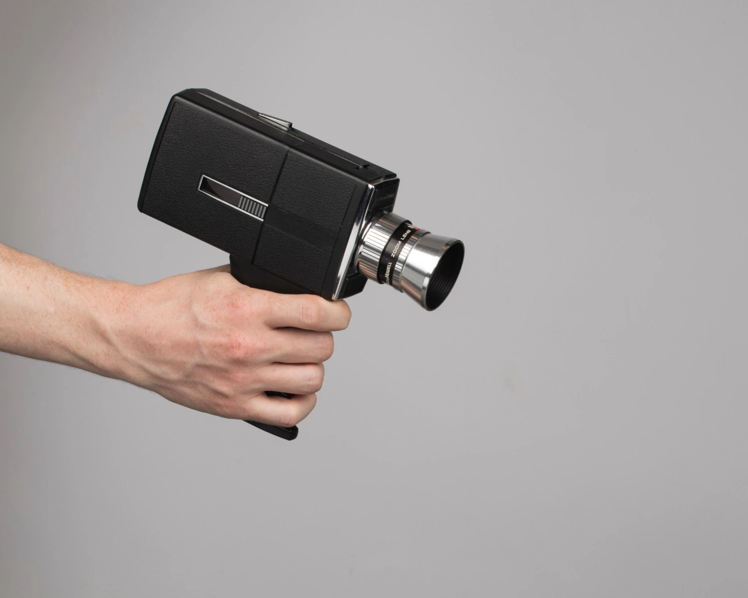 Bell And Howell 1206 Director Series Super 8 Movie Camera(Bell And Howell 1206 Director Series Super 8 Movie Camera) 2 Bell And Howell 1206 Director Series Super 8 Movie Camera(Bell And Howell 1206 Director Series Super 8 Movie Camera) - Image 2