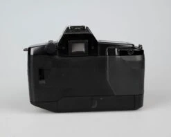 Canon® Canon EOS 650 35mm SLR W/EF 28mm F2.8 Lens (serial 1051453)(Canon Eos 650 35mm Slr W Ef 28mm F2 8 Lens Serial 1051453) -Vintage Camera Store canon EOS 650 35mmSLR wEos 28mm lens 202303163374