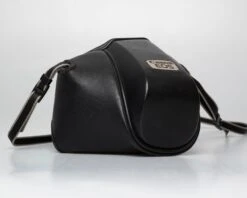 Canon® Canon EOS 650 35mm SLR W/EF 35-70mm Lens + Case (serial 1465461)(Canon Eos 650 35mm Slr W Ef 35 70mm Lens Serial 1465461) -Vintage Camera Store canon EOS 650 35mm film SLR camera serial 1465461 20250312