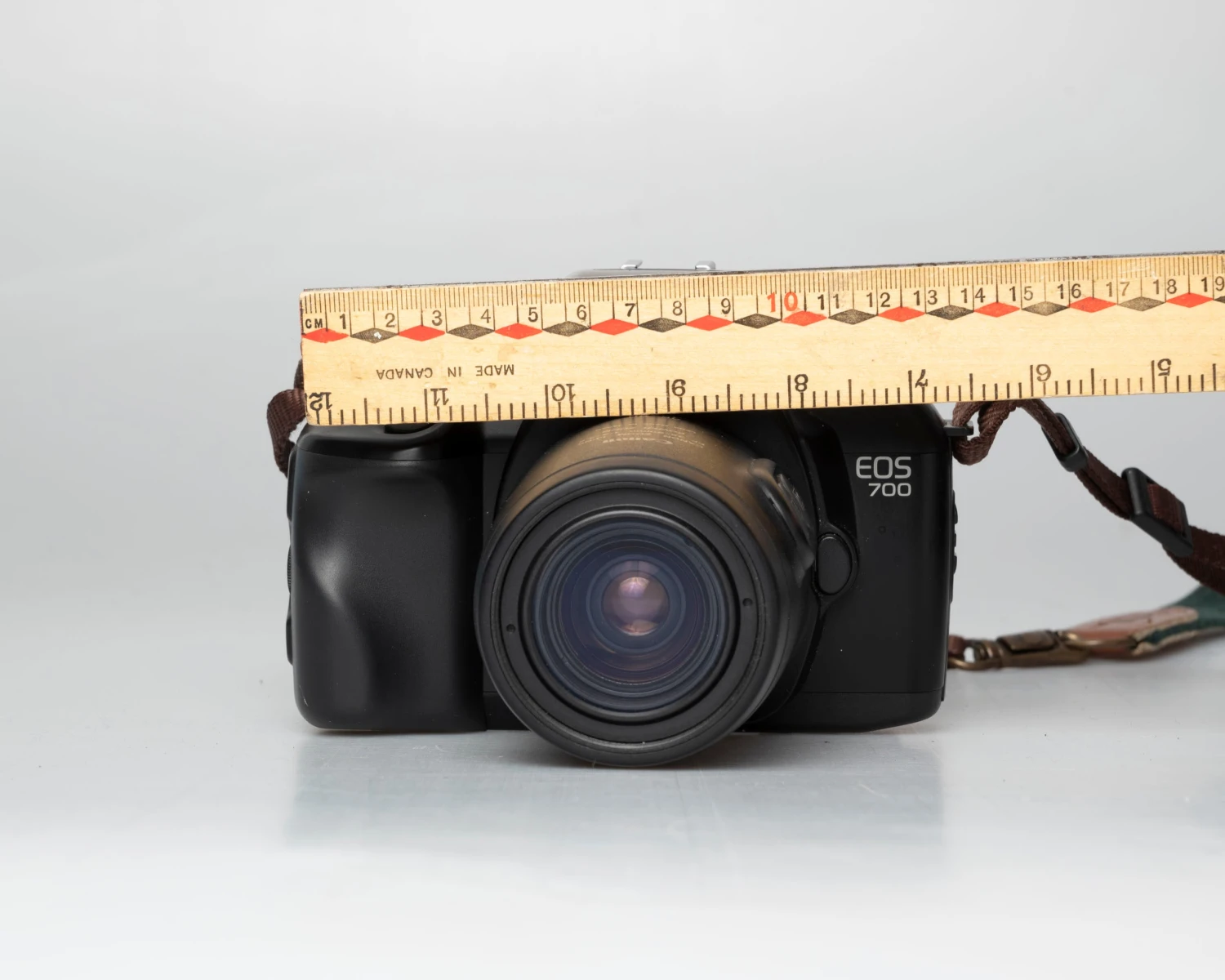 Canon® Canon EOS 700 35mm SLR W/EF 35-80mm Power Zoom Lens + 'ever-ready' Case (serial 1747616)(Canon Eos 700 35mm Slr W Ef 35 80mm Power Zoom Lens Serial 1747616) - Image 2