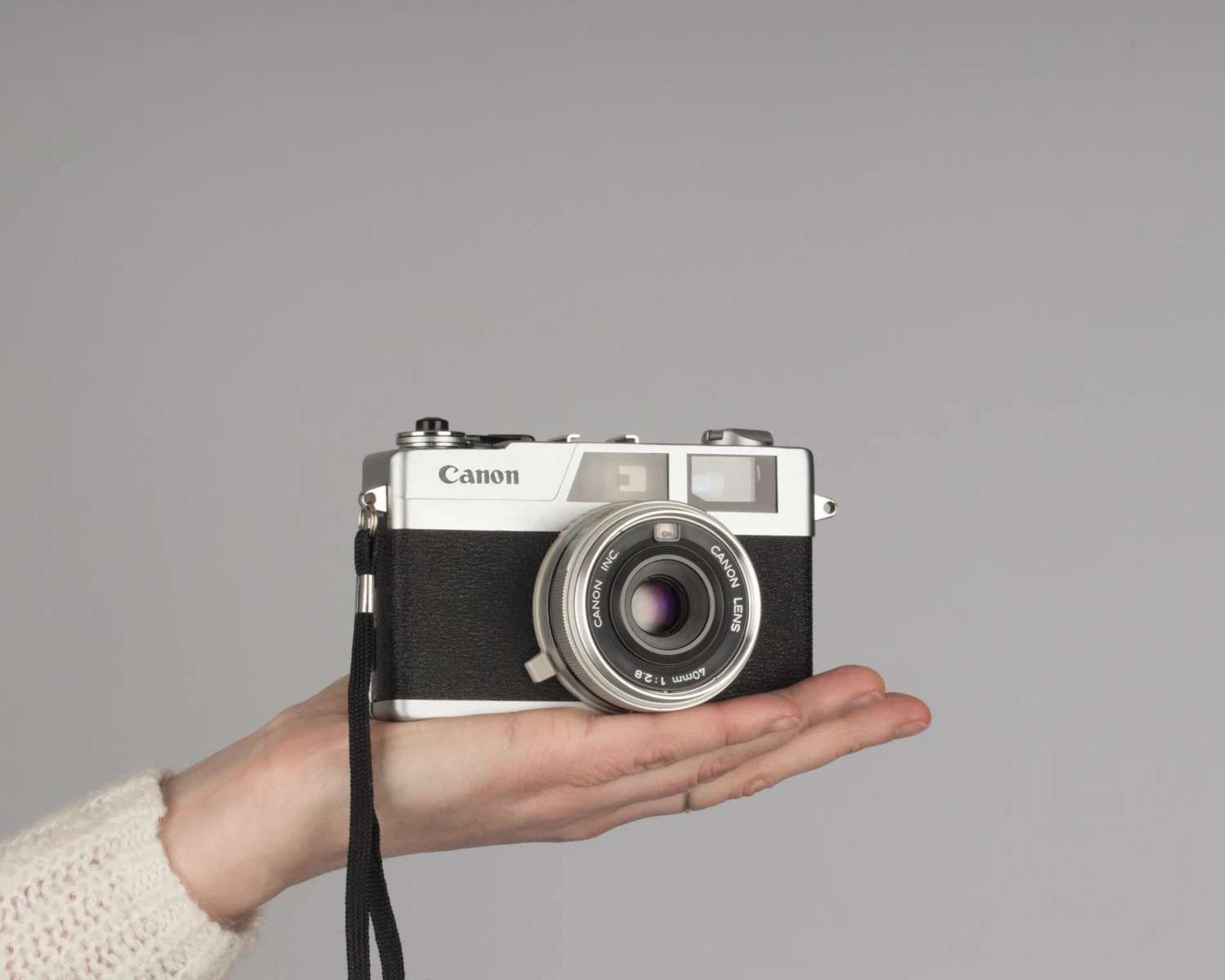 Canon® Canon Canonet 28 Rangefinder 35mm Camera(Canon Canonet 28 Rangefinder 35mm Camera) 2 Canon® Canon Canonet 28 Rangefinder 35mm Camera(Canon Canonet 28 Rangefinder 35mm Camera) - Image 2