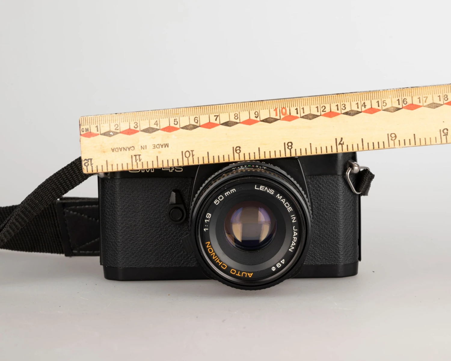 Chinon CM-4s 35mm Film SLR Camera W/ 50mm F1.9 Lens + Ever-ready Case (serial 359792)(Chinon Cm 4s 35mm Film Slr Camera W 50mm F1 9 Lens Ever Ready Case Serial 359792) 2 Chinon CM-4s 35mm Film SLR Camera W/ 50mm F1.9 Lens + Ever-ready Case (serial 359792)(Chinon Cm 4s 35mm Film Slr Camera W 50mm F1 9 Lens Ever Ready Case Serial 359792) - Image 2