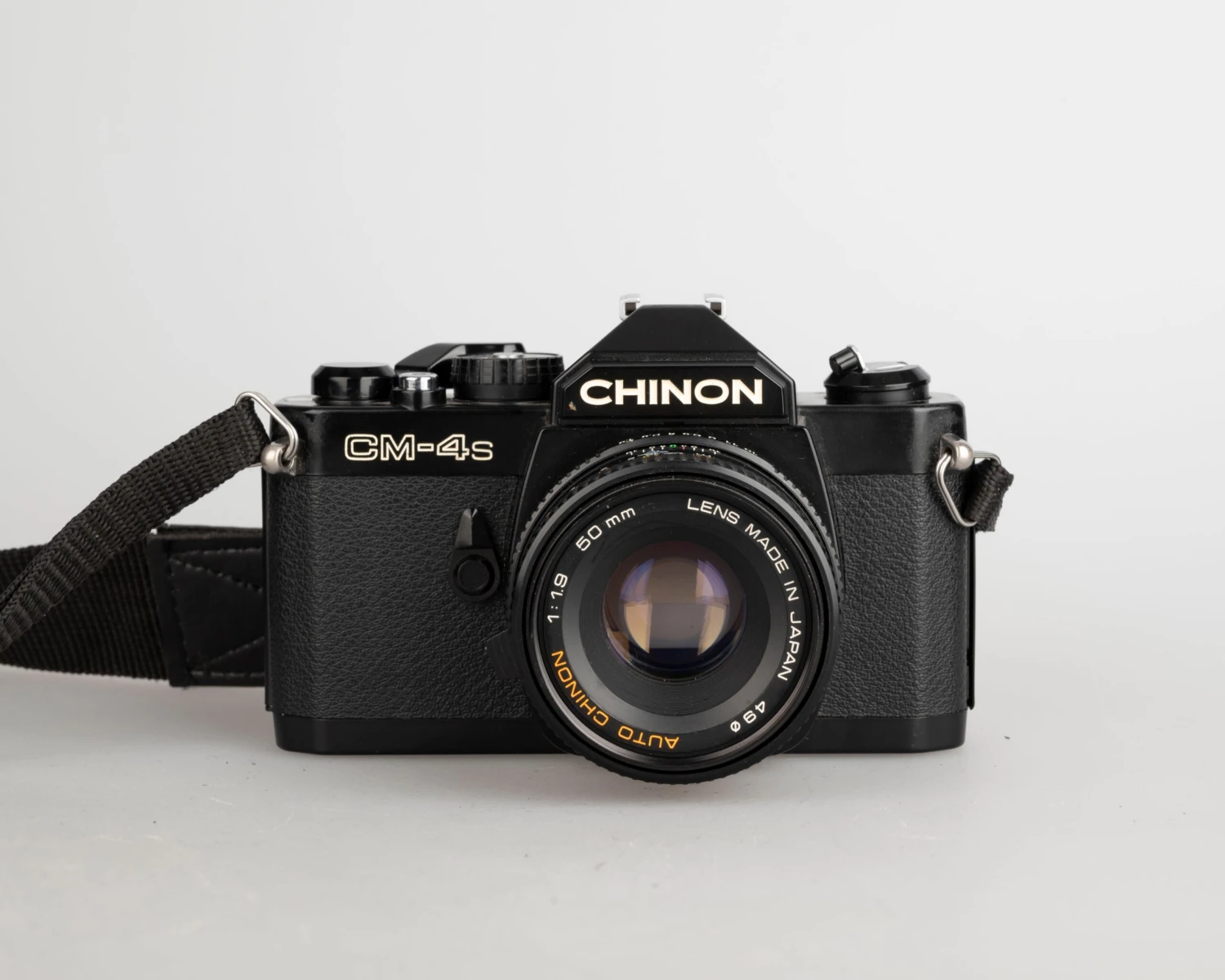 Chinon CM-4s 35mm Film SLR Camera W/ 50mm F1.9 Lens + Ever-ready Case (serial 359792)(Chinon Cm 4s 35mm Film Slr Camera W 50mm F1 9 Lens Ever Ready Case Serial 359792) 1 Chinon CM-4s 35mm Film SLR Camera W/ 50mm F1.9 Lens + Ever-ready Case (serial 359792)(Chinon Cm 4s 35mm Film Slr Camera W 50mm F1 9 Lens Ever Ready Case Serial 359792)