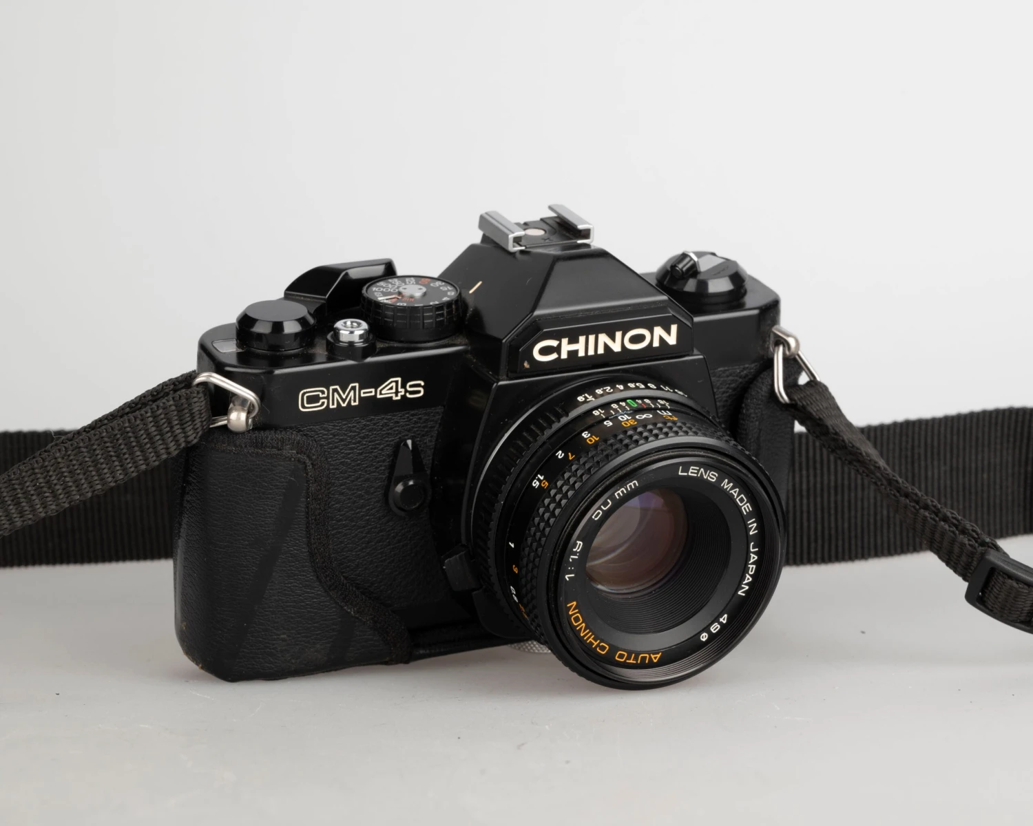 Chinon CM-4s 35mm Film SLR Camera W/ 50mm F1.9 Lens + Ever-ready Case (serial 359792)(Chinon Cm 4s 35mm Film Slr Camera W 50mm F1 9 Lens Ever Ready Case Serial 359792) 3 Chinon CM-4s 35mm Film SLR Camera W/ 50mm F1.9 Lens + Ever-ready Case (serial 359792)(Chinon Cm 4s 35mm Film Slr Camera W 50mm F1 9 Lens Ever Ready Case Serial 359792) - Image 3