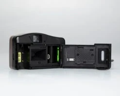 Fujifilm Clear Shot 10 Auto 35mm Film Camera W/ Case (serial 4011813)(Fujifilm Clear Shot 10 Auto 35mm Film Camera W Case Serial 4011813) -Vintage Camera Store fujifilm clearshot10Auto 35mm film pns camera serial 4011813 20241215