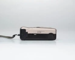 Fujifilm Clear Shot 10 Auto 35mm Film Camera W/ Case (serial 4011813)(Fujifilm Clear Shot 10 Auto 35mm Film Camera W Case Serial 4011813) -Vintage Camera Store fujifilm clearshot10Auto 35mm film pns camera serial 4011813 20241215 2