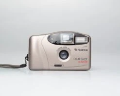Fujifilm Clear Shot 10 Auto 35mm Film Camera W/ Case (serial 4011813)(Fujifilm Clear Shot 10 Auto 35mm Film Camera W Case Serial 4011813)