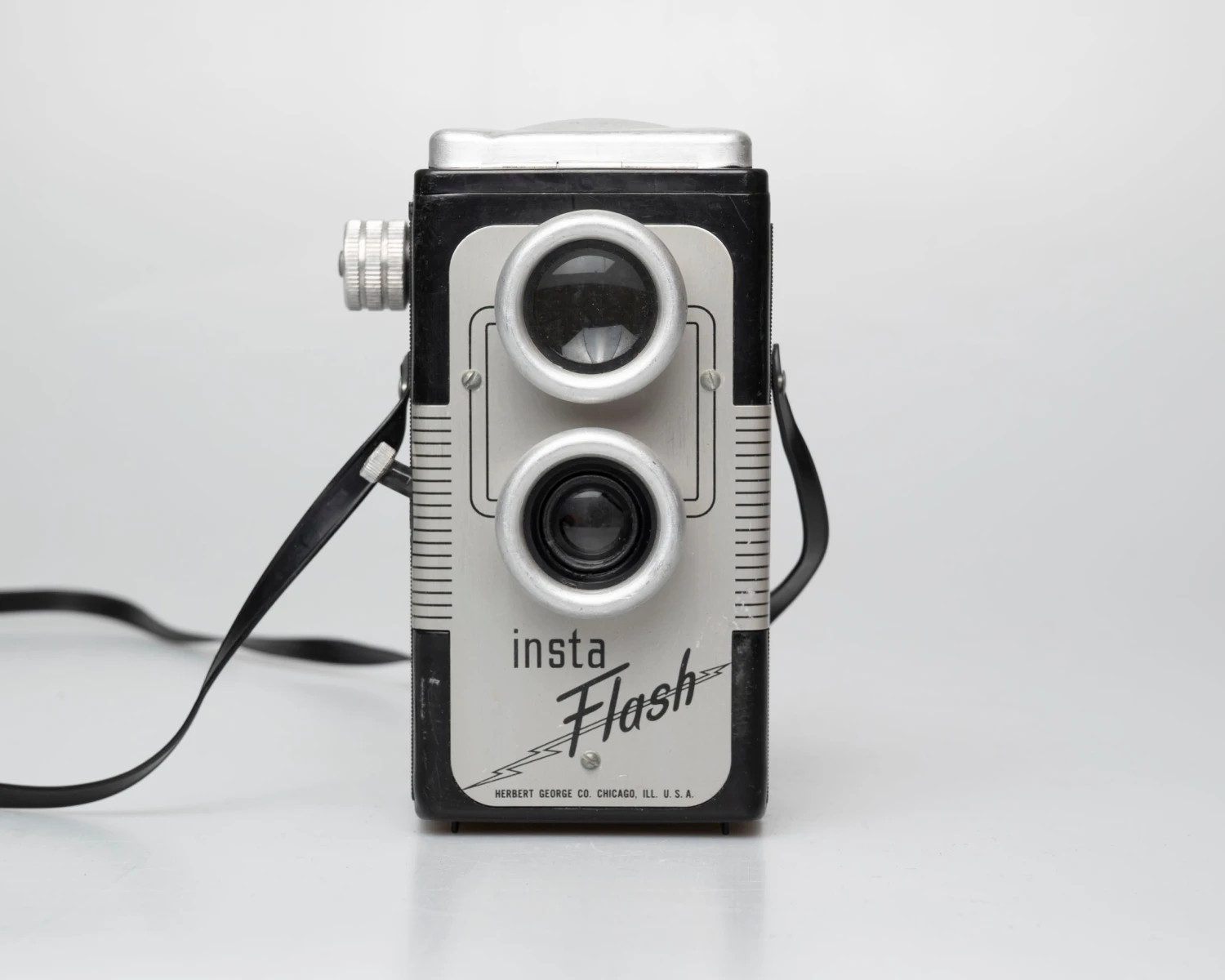 Herbert George Co. Insta-Flash Vintage Twin Lens Camera(Insta Flash Vintage Twin Lens Camera By Herbert George) - Image 3