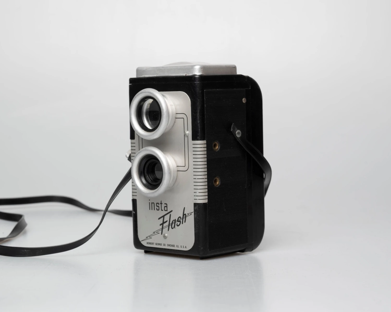 Herbert George Co. Insta-Flash Vintage Twin Lens Camera(Insta Flash Vintage Twin Lens Camera By Herbert George) - Image 6