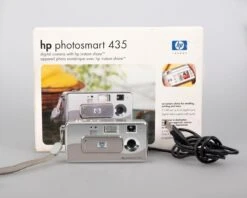 HP Photosmart 435 3.1 MP CCD Sensor Digicam W/original Box And Cable (uses AA Batteries + SD Cards)(Hp Photosmart 435 3 1 Mp Ccd Sensor Digicam W Original Box And Cable Uses Aa Batteries Sd Cards)