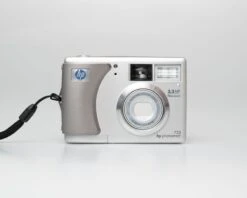 HP Photosmart 735 3.2 MP CCD Sensor Digicam W/ 512MB SD (serial Q2210A)(Hp Photosmart 735 3 2 Mp Ccd Sensor Digicam W 512mb Sd Serial Q2210a) -Vintage Camera Store hp photosmart 735 ccd digicam serial Q2210A 20250324 8